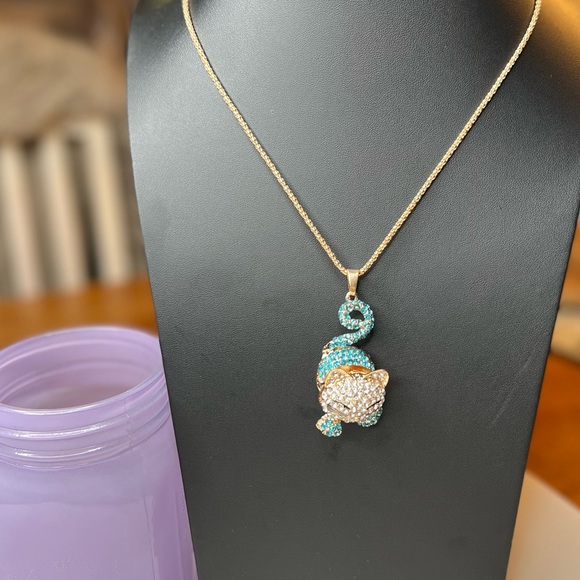 Betsey Johnson Kitty Cat Movable Crystal Jeweled Necklace In Blue and Gold - Picture 4 of 11